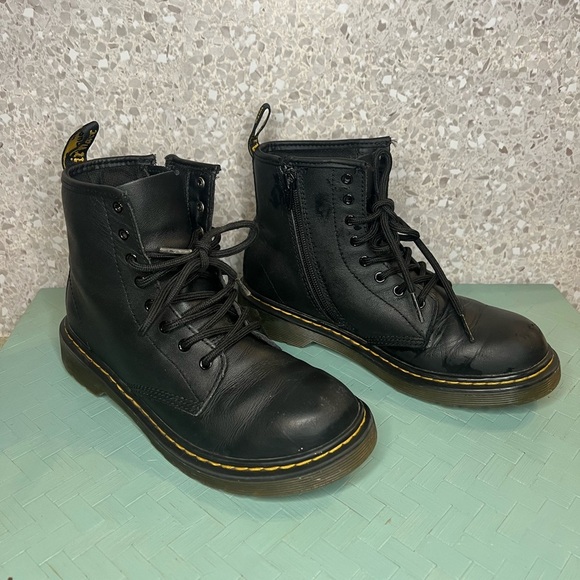Kids size 36 (US 4) black leather 8 hole Doc Martens - Picture 1 of 6